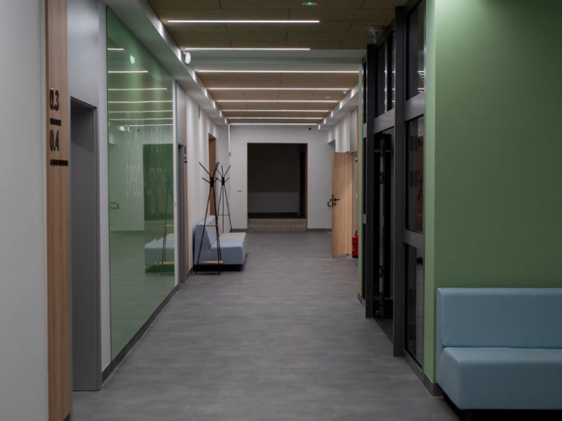 Zdjęcie poczekalni.