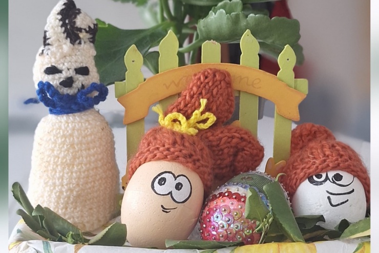 Kompozycja z jajek Wielkanocnych.